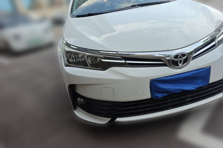 Used Toyota Corolla 2017 Revised Version 1.2T S-CVT GL Front Right 45 Deg