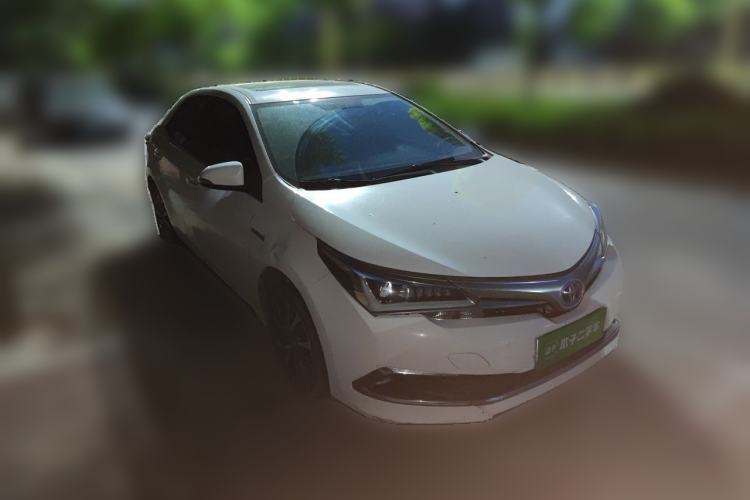 Used Toyota Corolla 2017 Revised Dual-Engine 1.8L E-CVT Leading Edition Front Right 45 Deg