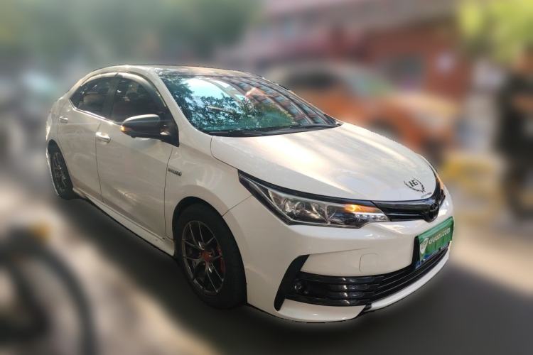 Used Toyota Corolla 2017 Revised Dual-Engine 1.8L E-CVT Leading Edition Front Right 45 Deg
