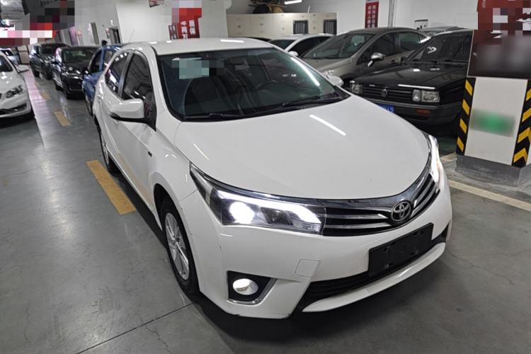 Used Toyota Corolla 2017 1.6L CVT GL Front Right 45 Deg