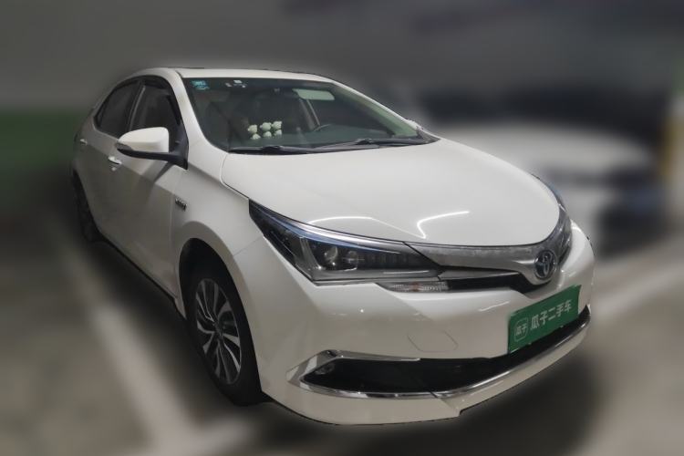 Used Toyota Corolla 2017 Revised Dual-Engine 1.8L E-CVT Leading Edition Front Right 45 Deg