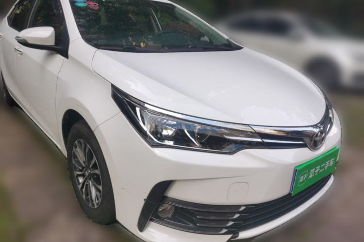 Used Toyota Corolla 2017 Revised Version 1.2T S-CVT GL Front Right 45 Deg