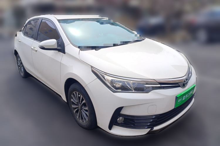 Used Toyota Corolla 2017 Revised Version 1.2T S-CVT GL Front Right 45 Deg
