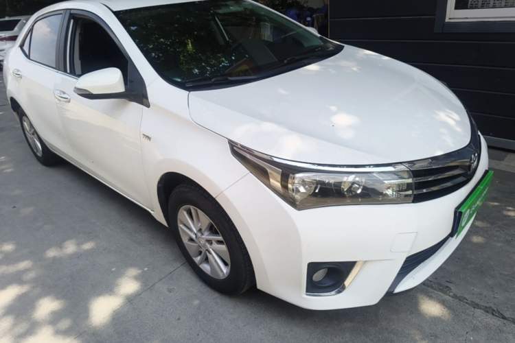 Used Toyota Corolla 2017 Revised Version 1.6L S-CVT GL Front Right 45 Deg