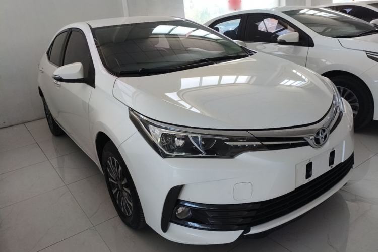 Used Toyota Corolla 2017 Revised Version 1.2T S-CVT GL Front Right 45 Deg