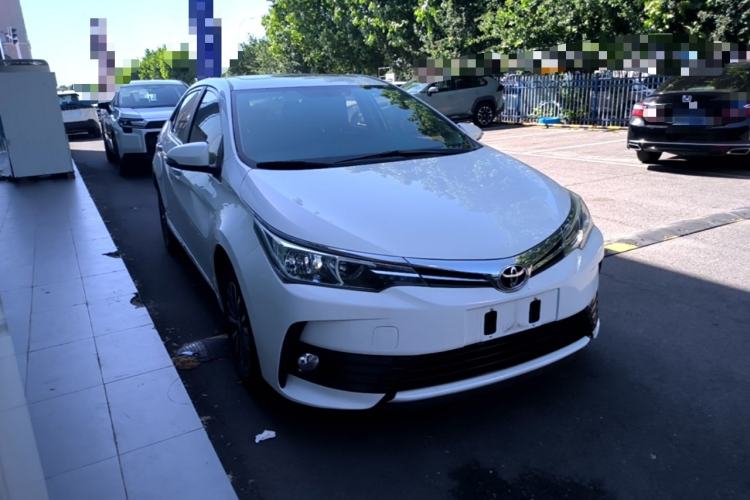 Used Toyota Corolla 2017 Revised Version 1.2T S-CVT GL-i Front Right 45 Deg