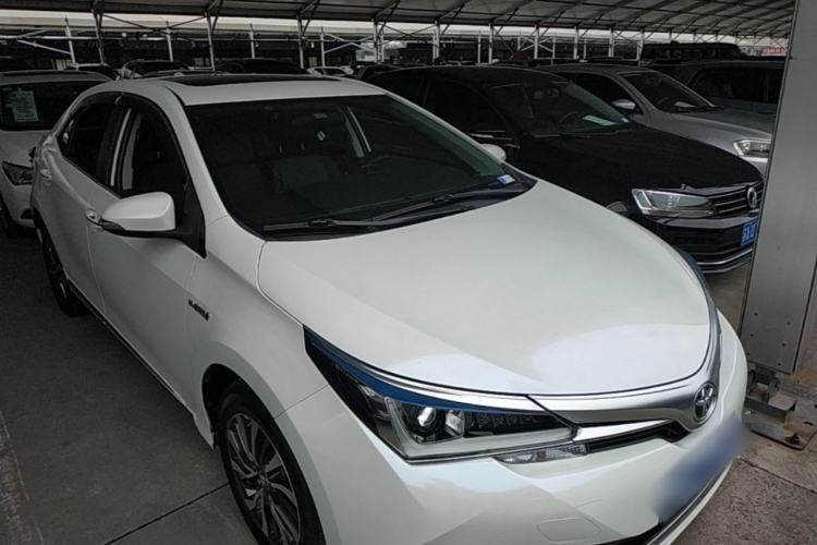 Used Toyota Corolla 2017 Revised Dual-Engine 1.8L E-CVT Elite Edition Front Right 45 Deg