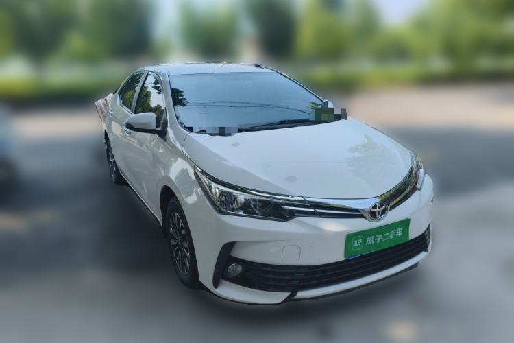 Used Toyota Corolla 2017 Revised Version 1.2T S-CVT GL Front Right 45 Deg