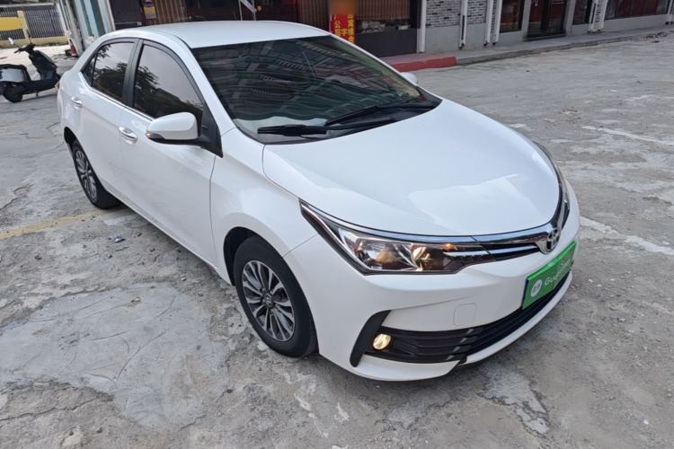 Used Toyota Corolla 2017 Revised Version 1.2T S-CVT GL Front Right 45 Deg