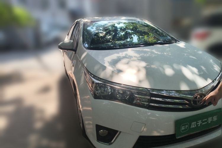 Used Toyota Corolla 2017 1.6L CVT GL Front Right 45 Deg