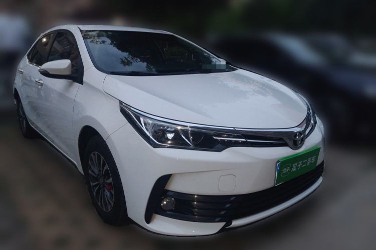 Used Toyota Corolla 2017 Revised Version 1.2T S-CVT GL Front Right 45 Deg