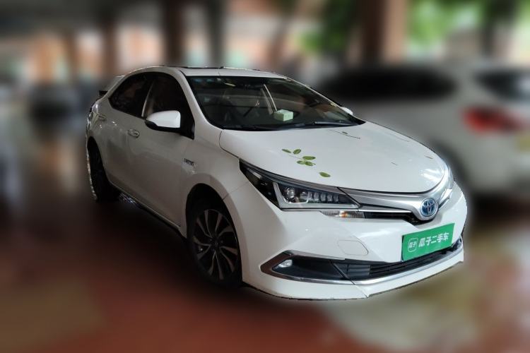 Used Toyota Corolla 2017 Revised Dual-Engine 1.8L E-CVT Leading Edition Front Right 45 Deg