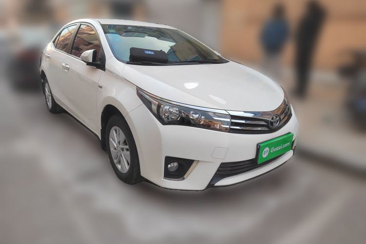 Used Toyota Corolla 2017 1.6L CVT GL Front Right 45 Deg