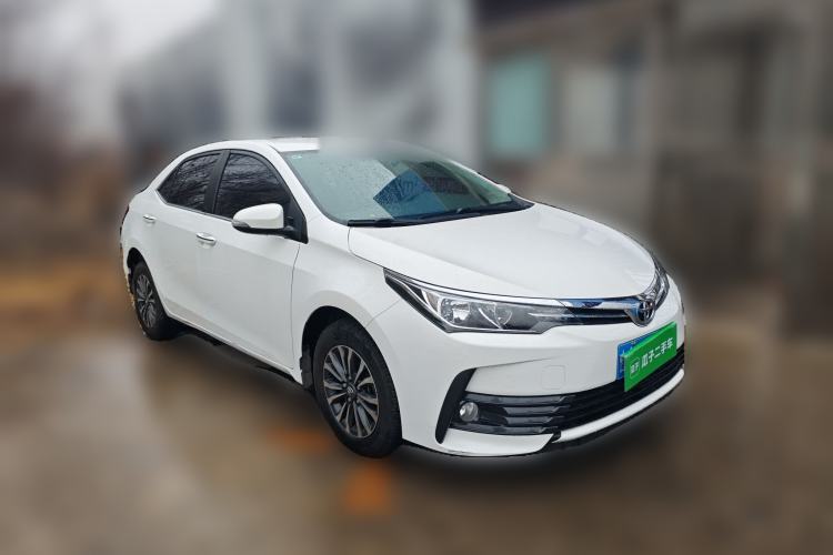 Used Toyota Corolla 2017 Revised Version 1.2T S-CVT GL Front Right 45 Deg