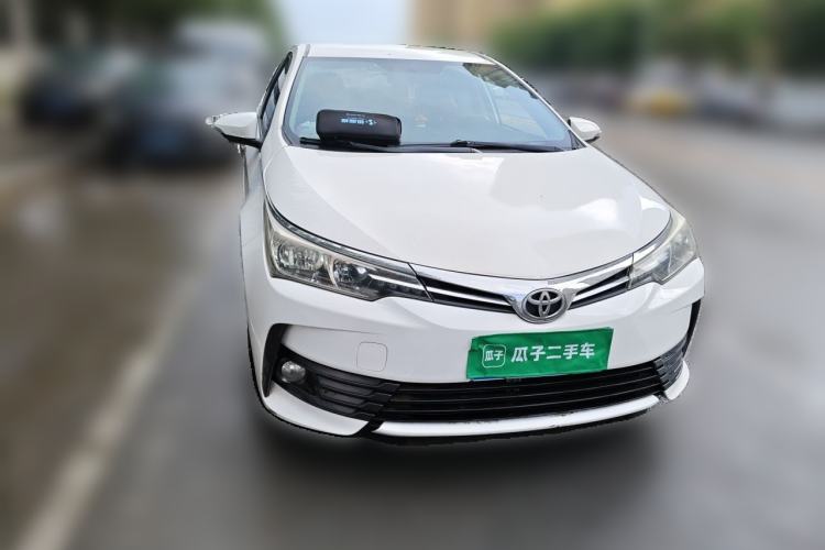 Used Toyota Corolla 2017 Revised Version 1.2T S-CVT GL Front Right 45 Deg