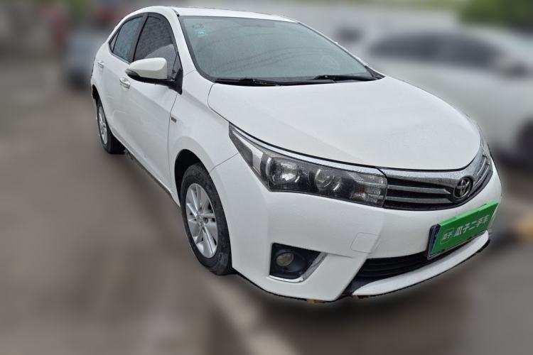 Used Toyota Corolla 2017 1.6L CVT GL Front Right 45 Deg