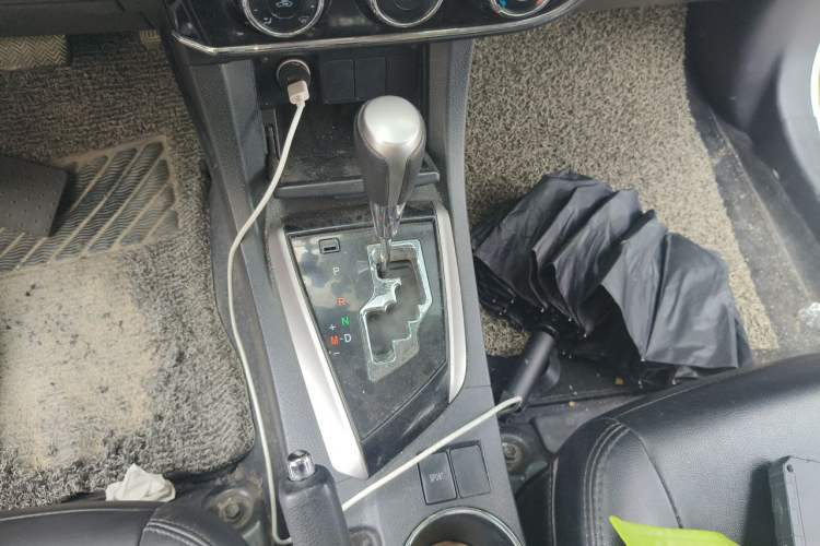 Used Toyota Corolla 2017 Revised Version 1.6L S-CVT GL Gear Lever