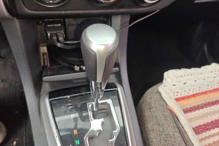 Used Toyota Corolla 2017 Revised Version 1.2T S-CVT GL Gear Lever
