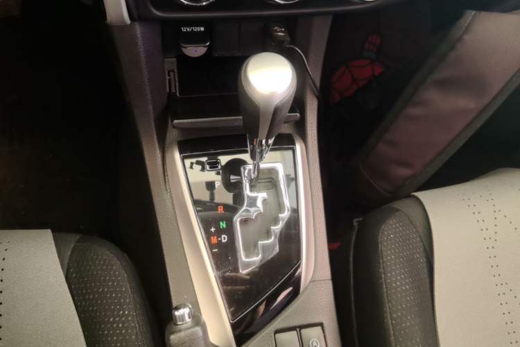 Used Toyota Corolla 2017 Revised Version 1.2T S-CVT GL-i Gear Lever