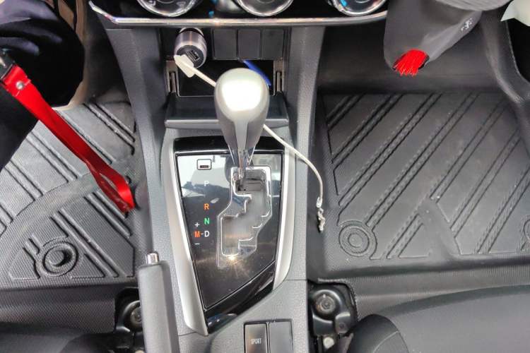 Used Toyota Corolla 2017 1.6L CVT GL Gear Lever