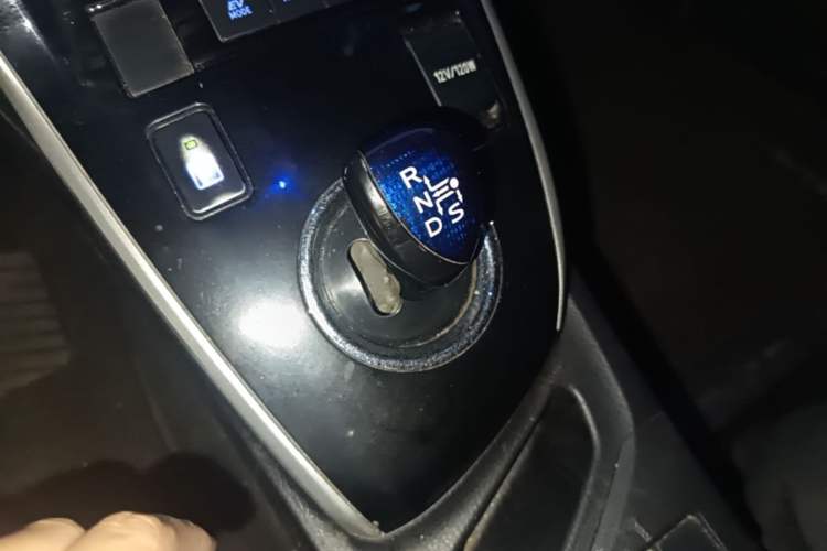 Used Toyota Corolla 2017 Revised Dual-Engine 1.8L E-CVT Elite Edition Gear Lever