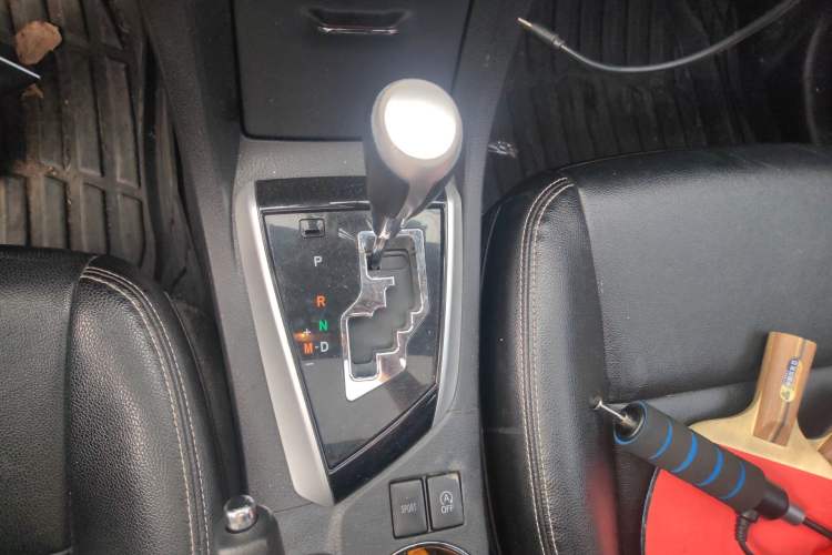 Used Toyota Corolla 2017 Revised Version 1.2T S-CVT GL-i Gear Lever