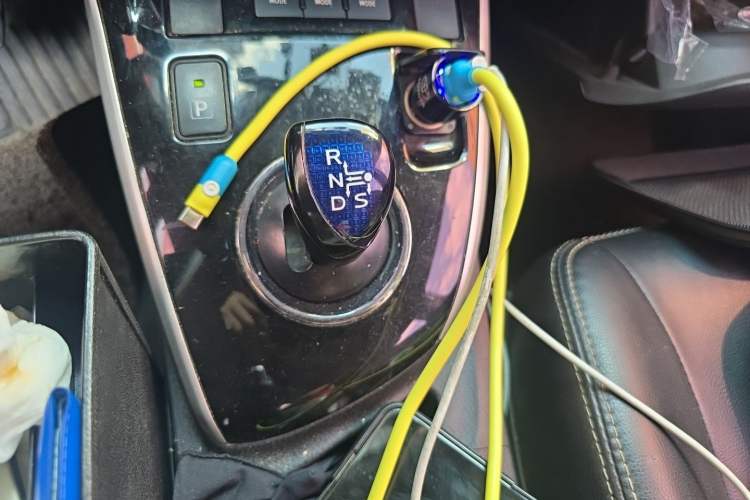 Used Toyota Corolla 2017 Revised Dual-Engine 1.8L E-CVT Leading Edition Gear Lever