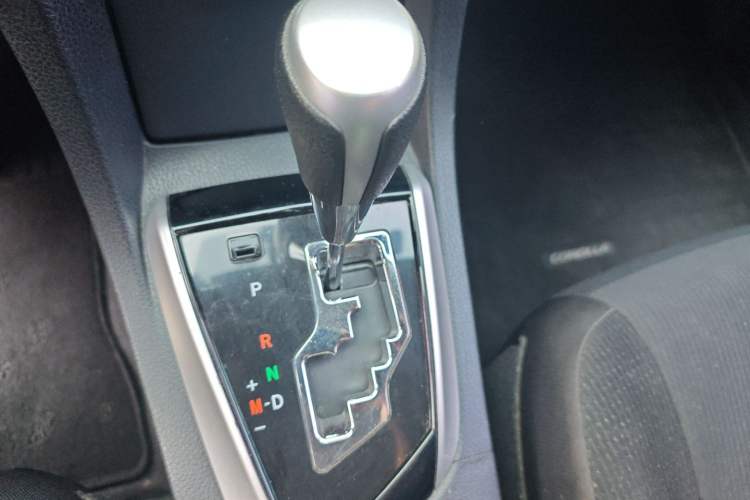 Used Toyota Corolla 2017 Revised Version 1.2T S-CVT GL Gear Lever