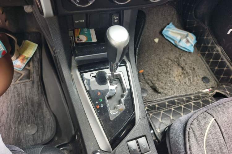 Used Toyota Corolla 2017 Revised Version 1.2T S-CVT GL-i Gear Lever