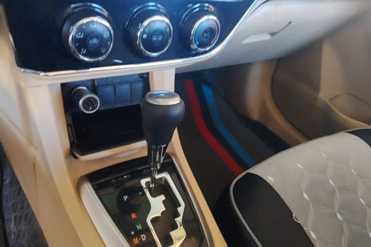 Used Toyota Corolla 2017 1.6L CVT GL Gear Lever