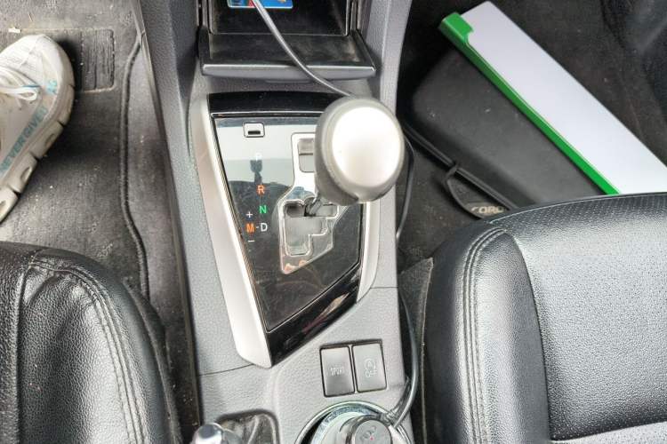 Used Toyota Corolla 2017 Revised Version 1.2T S-CVT GL Gear Lever