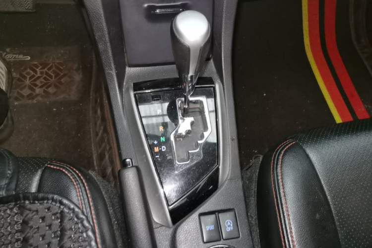 Used Toyota Corolla 2017 Revised Version 1.2T S-CVT GL-i Gear Lever
