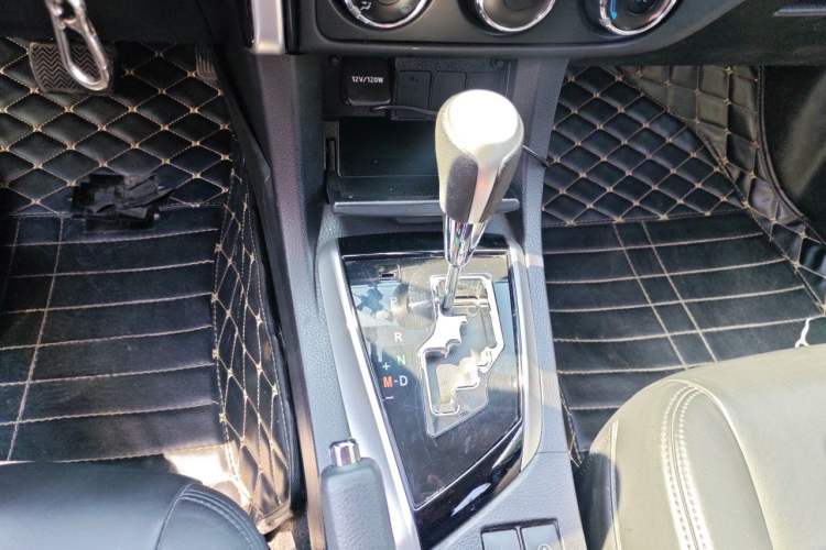 Used Toyota Corolla 2017 Revised Version 1.2T S-CVT GL Gear Lever