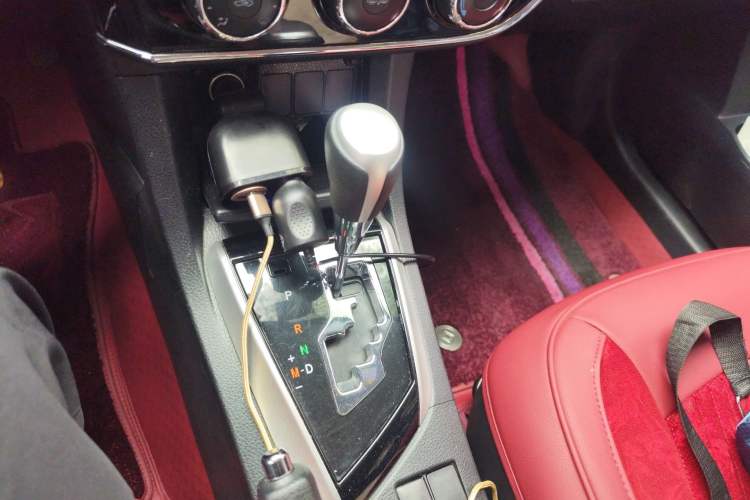 Used Toyota Corolla 2017 Revised Version 1.6L S-CVT GL Gear Lever