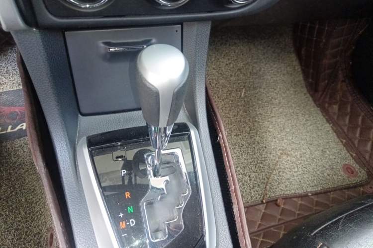 Used Toyota Corolla 2017 Revised Version 1.2T S-CVT GL Gear Lever