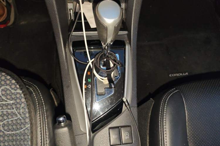 Used Toyota Corolla 2017 Revised Version 1.2T S-CVT GL Gear Lever