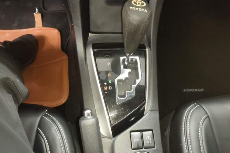 Used Toyota Corolla 2017 Revised Version 1.2T S-CVT GL Gear Lever