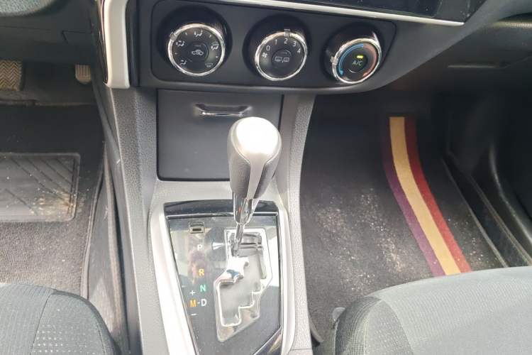 Used Toyota Corolla 2017 Revised Version 1.2T S-CVT GL Gear Lever