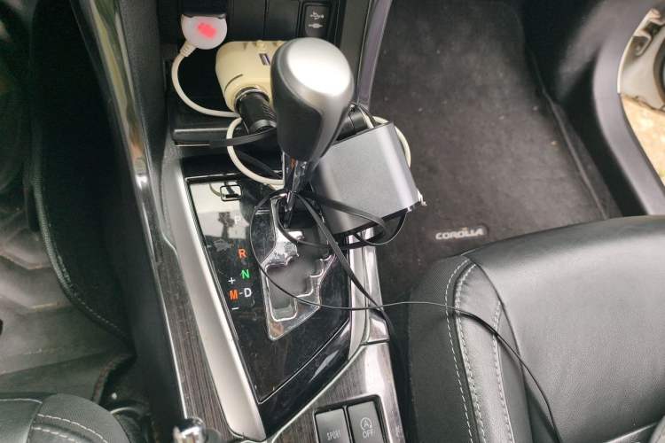 Used Toyota Corolla 2017 Revised Version 1.2T S-CVT GL-i Leather Edition Gear Lever