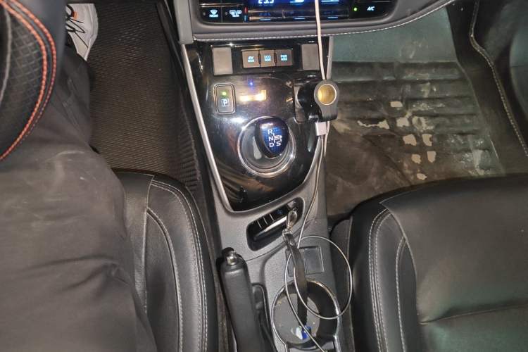 Used Toyota Corolla 2017 Revised Dual-Engine 1.8L E-CVT Elite Edition Gear Lever