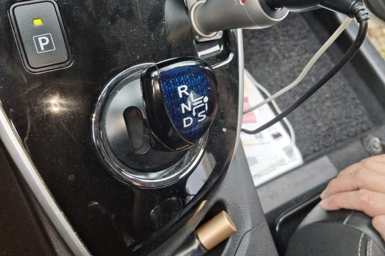 Used Toyota Corolla 2017 Revised Dual-Engine 1.8L E-CVT Elite Edition Gear Lever