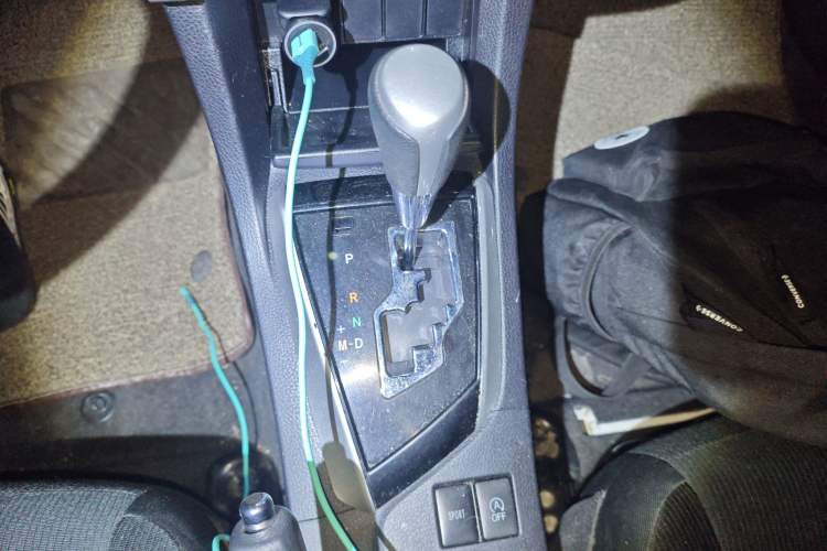 Used Toyota Corolla 2017 Revised Version 1.2T S-CVT GL Gear Lever