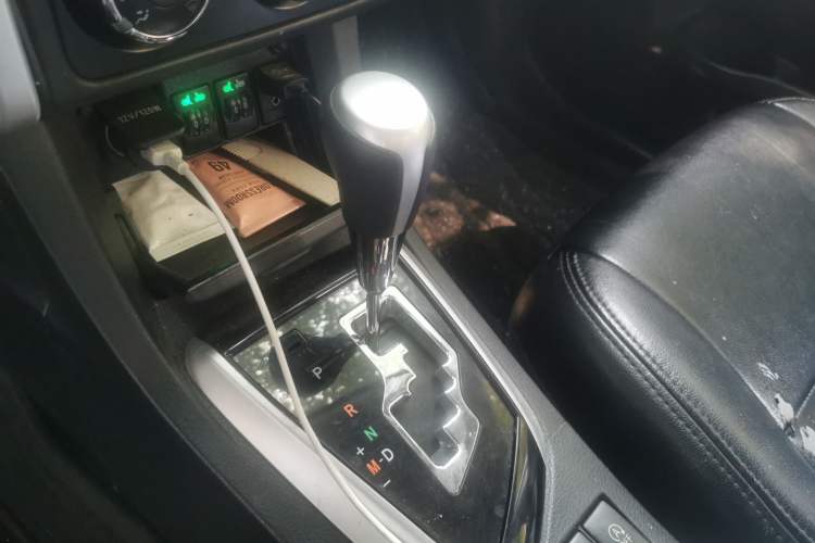Used Toyota Corolla 2017 Revised Version 1.2T S-CVT GL-i Gear Lever