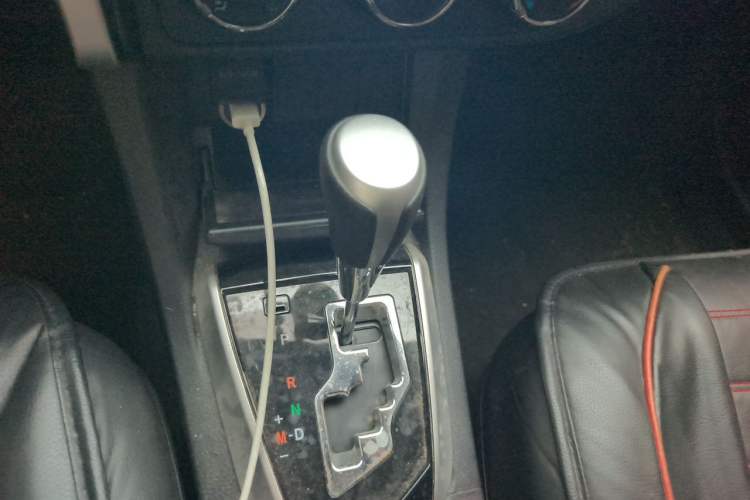 Used Toyota Corolla 2017 Revised Version 1.2T S-CVT GL Gear Lever