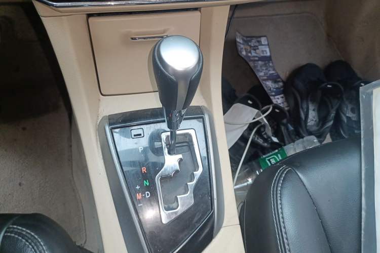 Used Toyota Corolla 2017 1.6L CVT GL Gear Lever