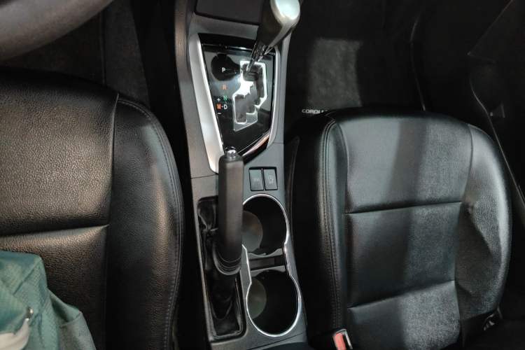 Used Toyota Corolla 2017 Revised Version 1.2T S-CVT GL Gear Lever