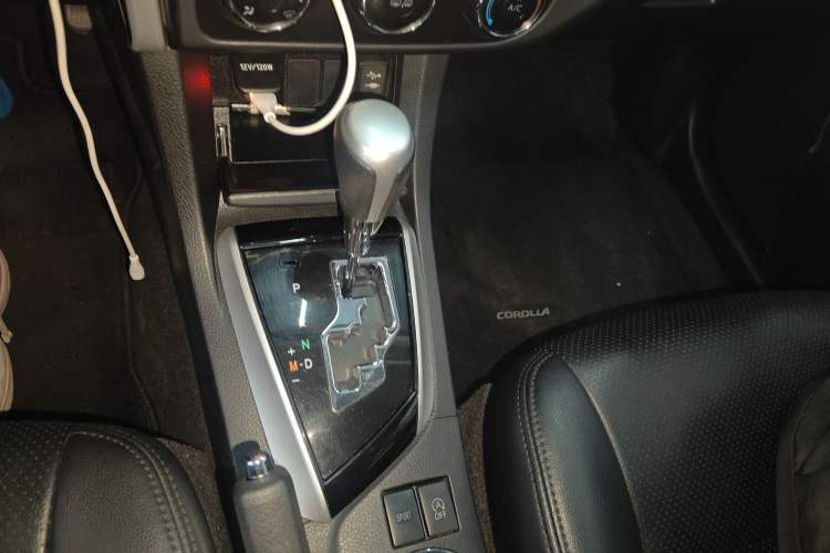 Used Toyota Corolla 2017 Revised Version 1.2T S-CVT GL-i Gear Lever