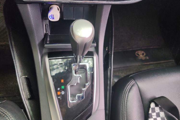 Used Toyota Corolla 2017 Revised Version 1.6L S-CVT GL Gear Lever