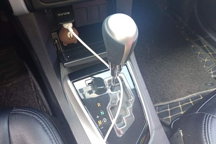 Used Toyota Corolla 2017 Revised Version 1.2T S-CVT GL Gear Lever
