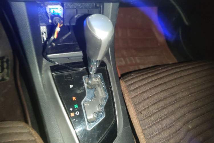Used Toyota Corolla 2017 1.6L CVT GL Gear Lever